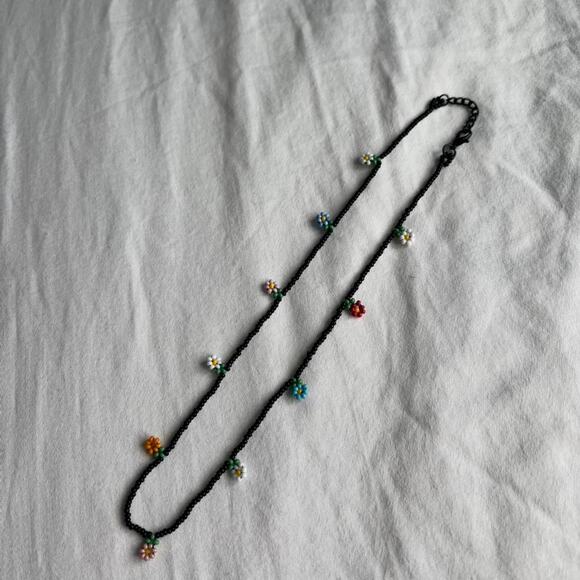 handmade Jewelry - Black beaded flower necklace with